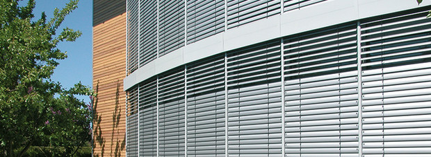 SUPER 60 - Aussenraffstore schaffen Licht und Atmosphäre